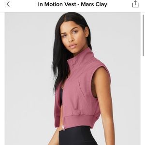 Alo yoga motion vest